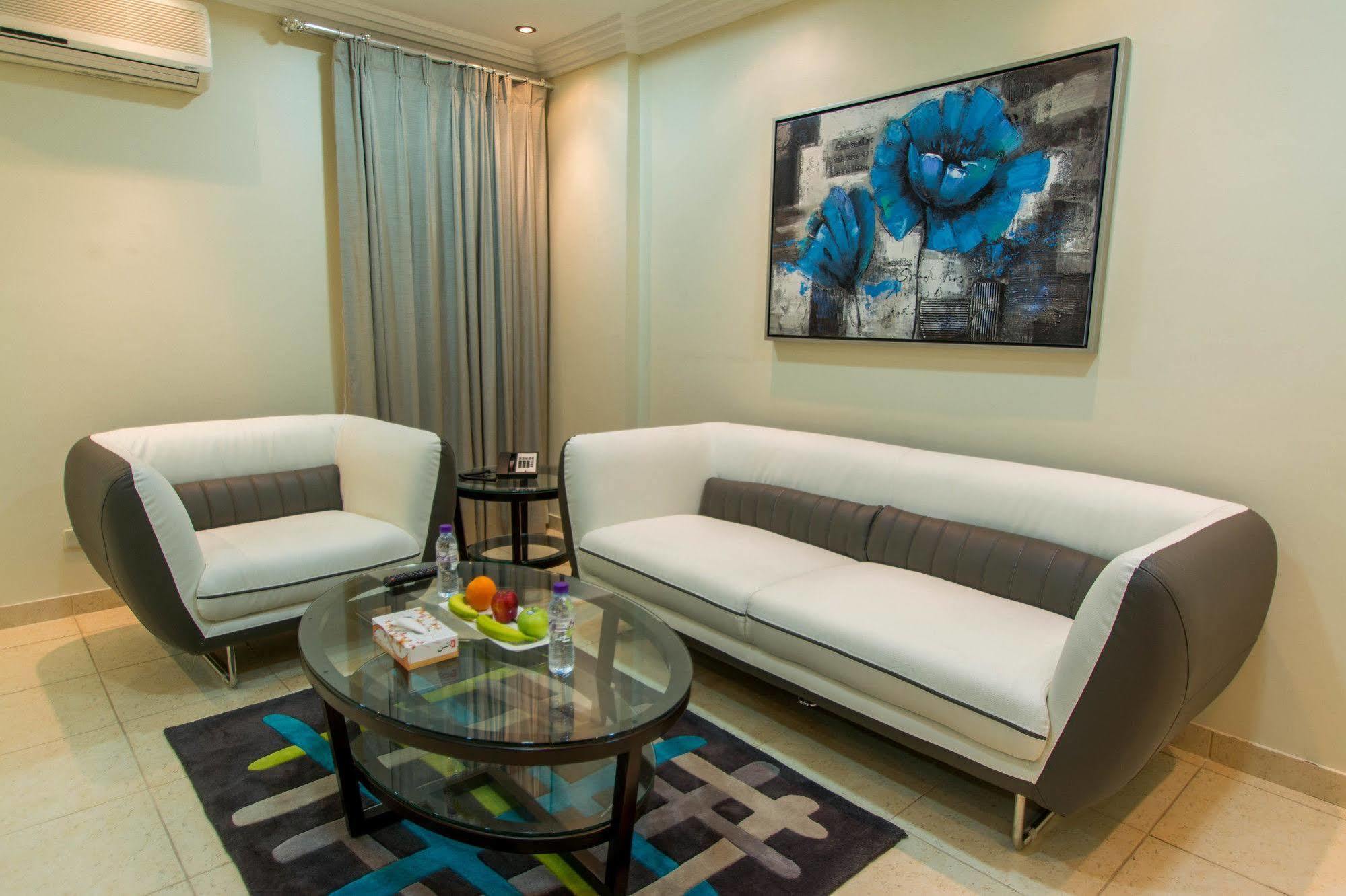 Baisan Suites Al Jubail Ngoại thất bức ảnh